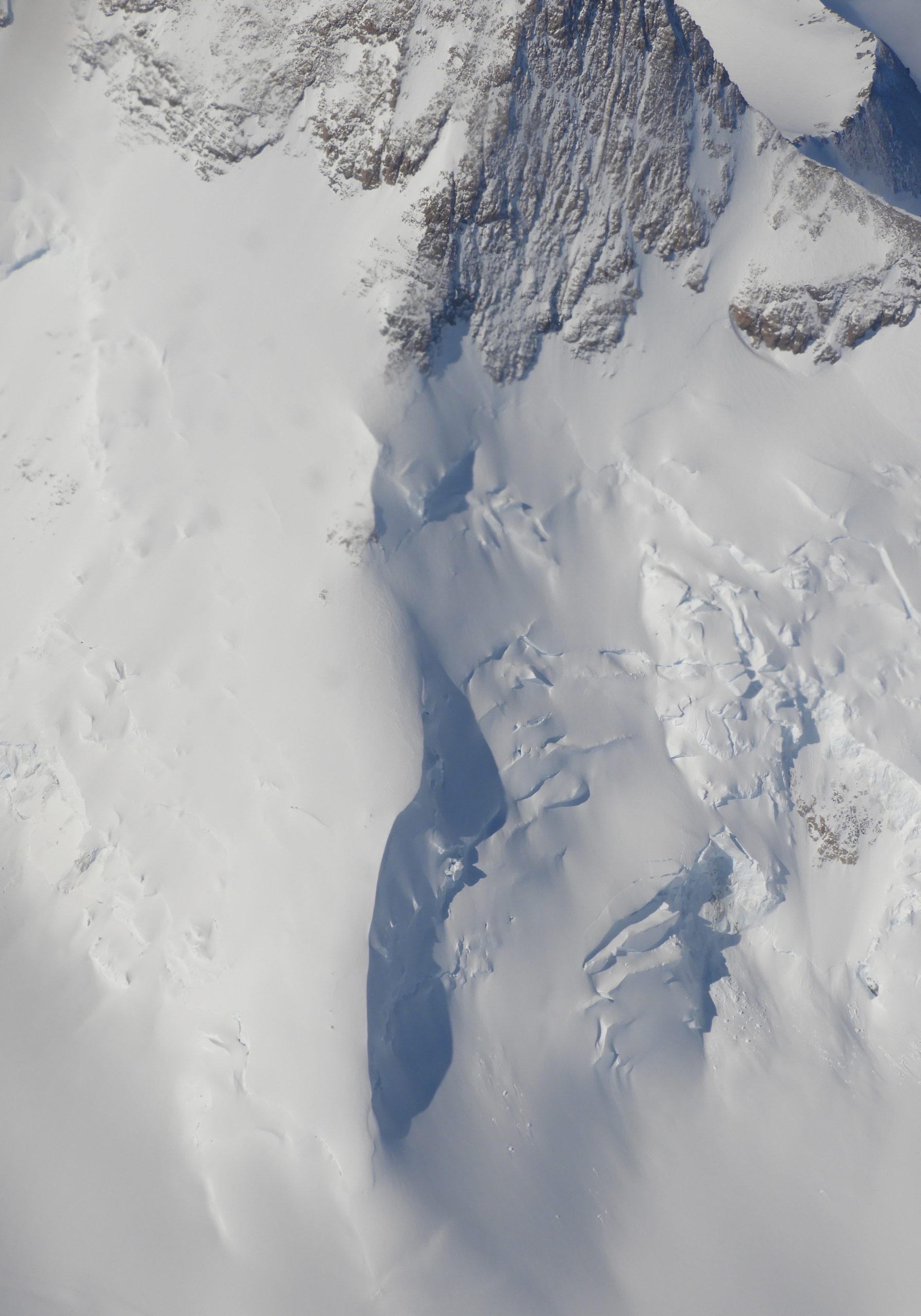 南極・マーチソン山（Mt.Murchison)標高3501m　Antarctica