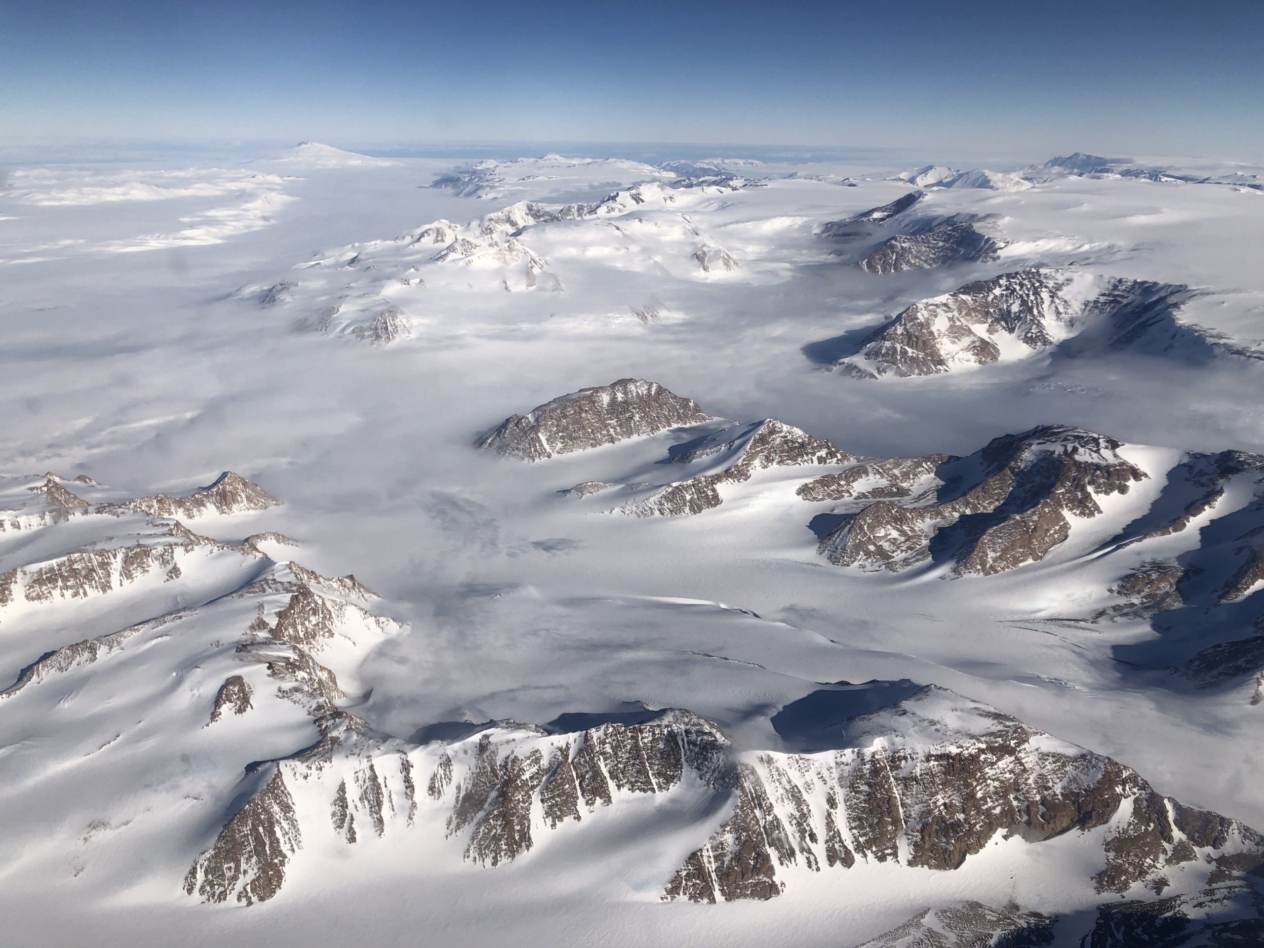 南極・メルボルン山（Melbourne)標高2732m　Antarctica